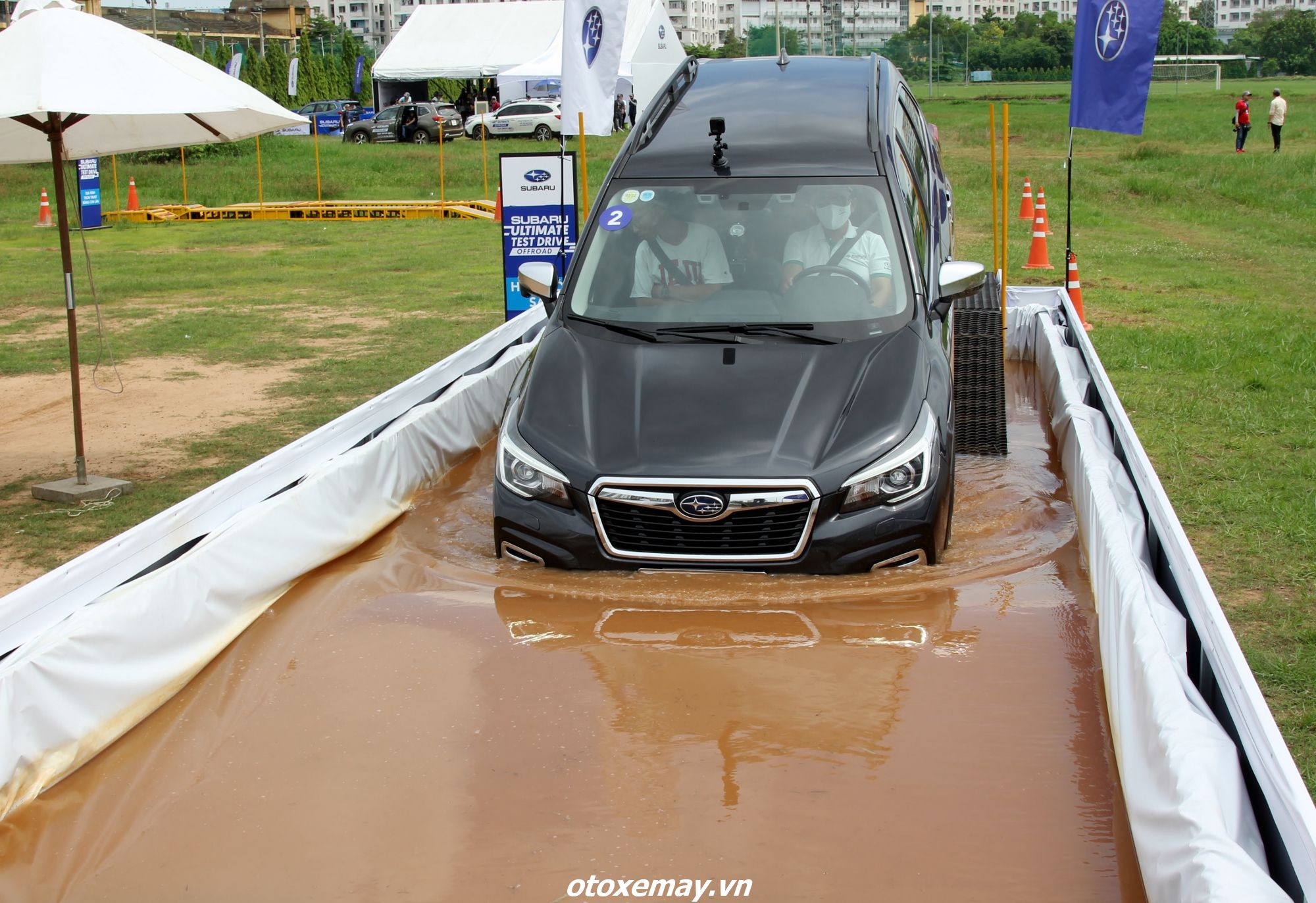 Subaru Việt Nam hướng dẫn lái xe an toàn mùa mưa và trên đường offroad